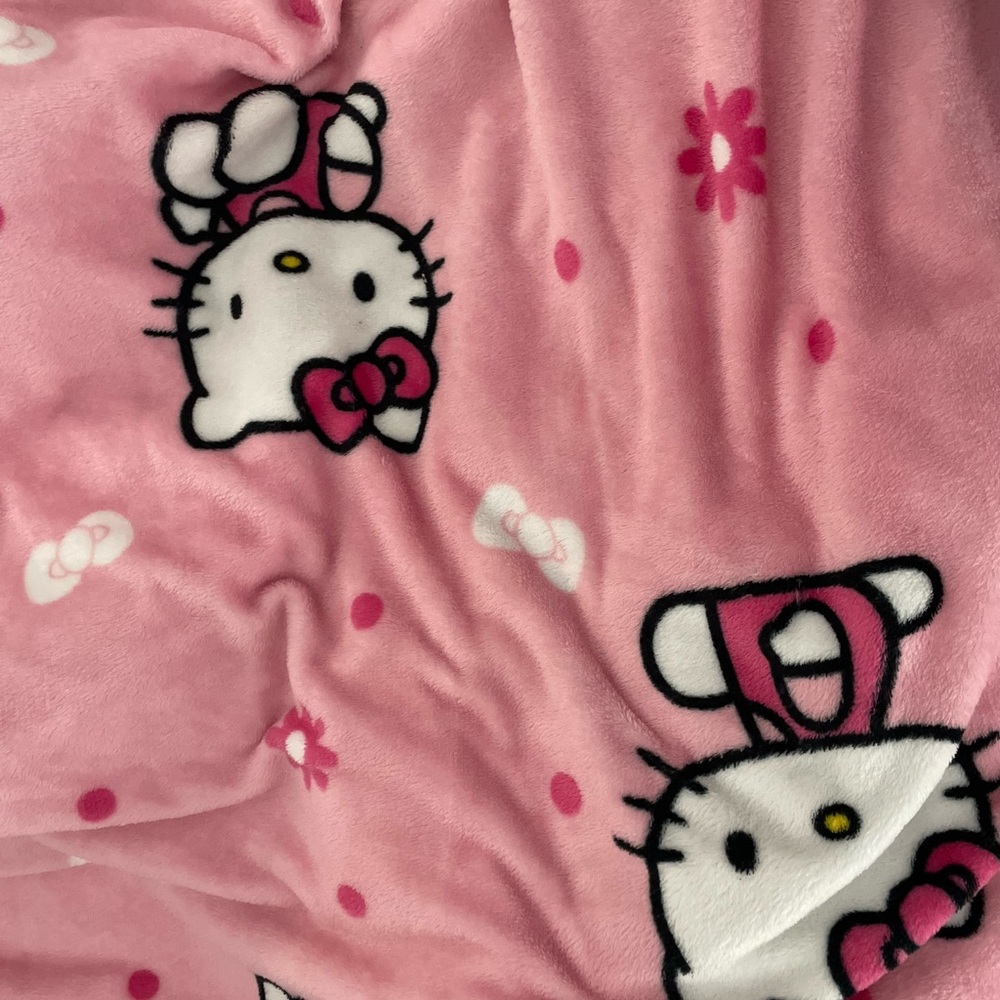 hello kitty blanket